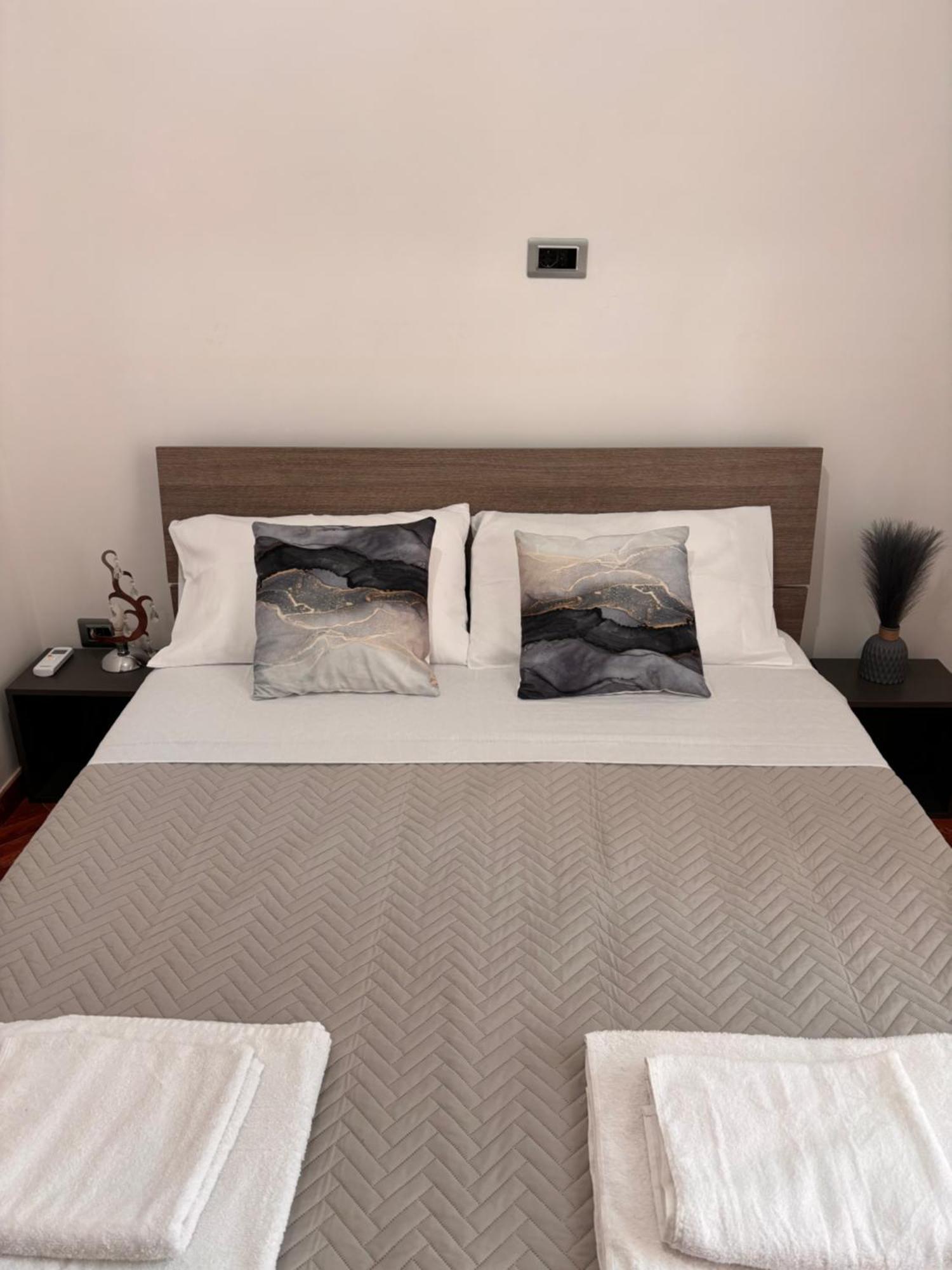 Hotel La Tela Di Elena à Naples Extérieur photo