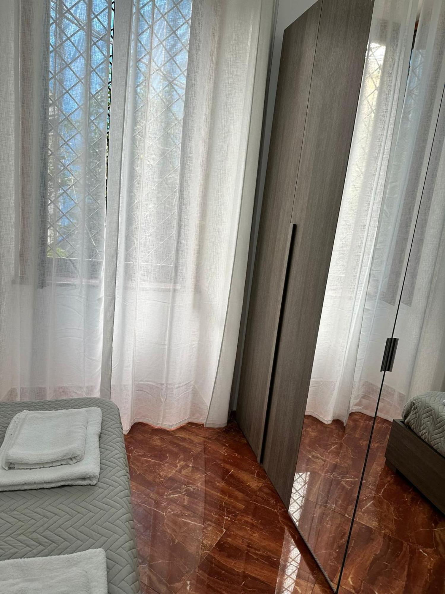 Hotel La Tela Di Elena à Naples Extérieur photo